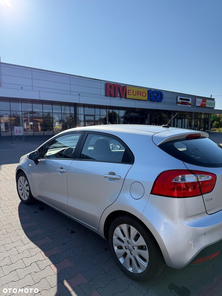 Kia Rio - 3