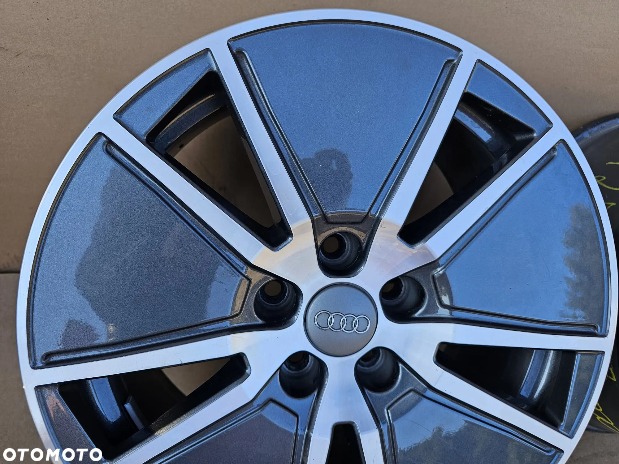 (F127) Audi OE S-Line A4 B9 A6 S6 C8 / 8W0601025G /  7,5Jx17 ET38 5x112 - 3