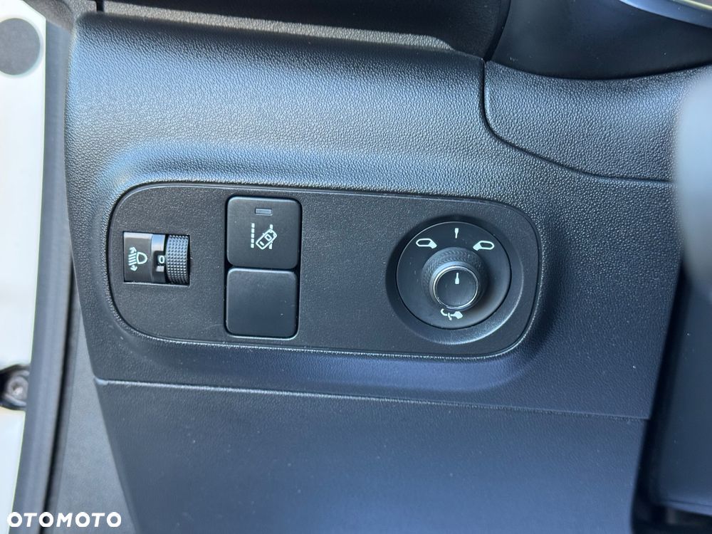 Citroën C3 Pure Tech 110 Stop&Start RED BLOCK - 28