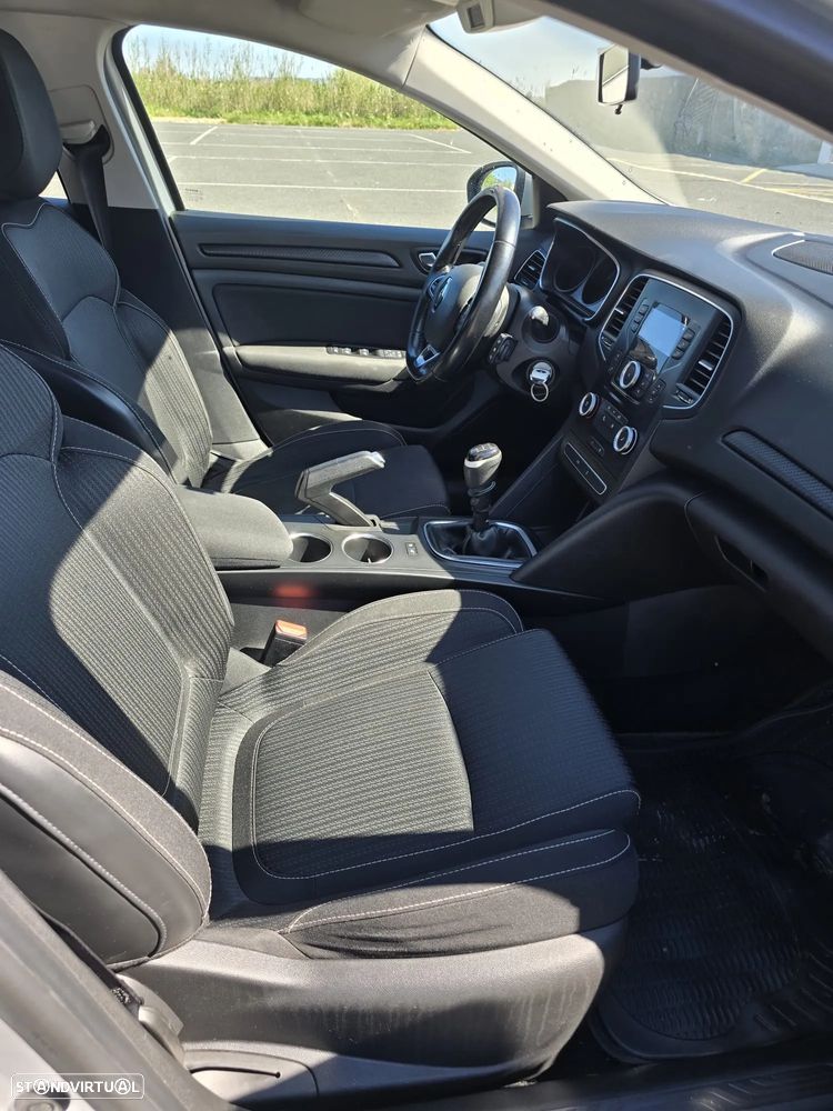 Renault Mégane Sport Tourer 1.5 dCi Intens - 6