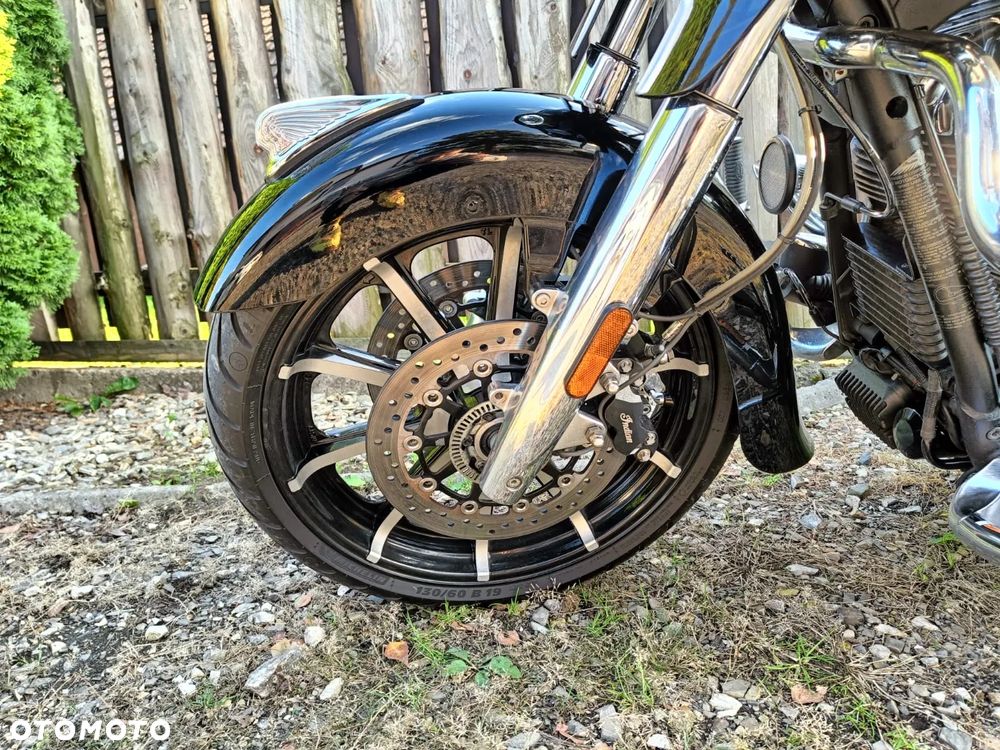 Indian Roadmaster - 10