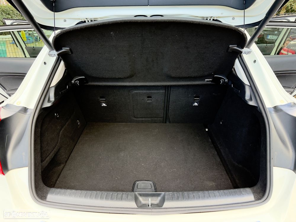 Mercedes-Benz GLA 200 CDI Urban - 53