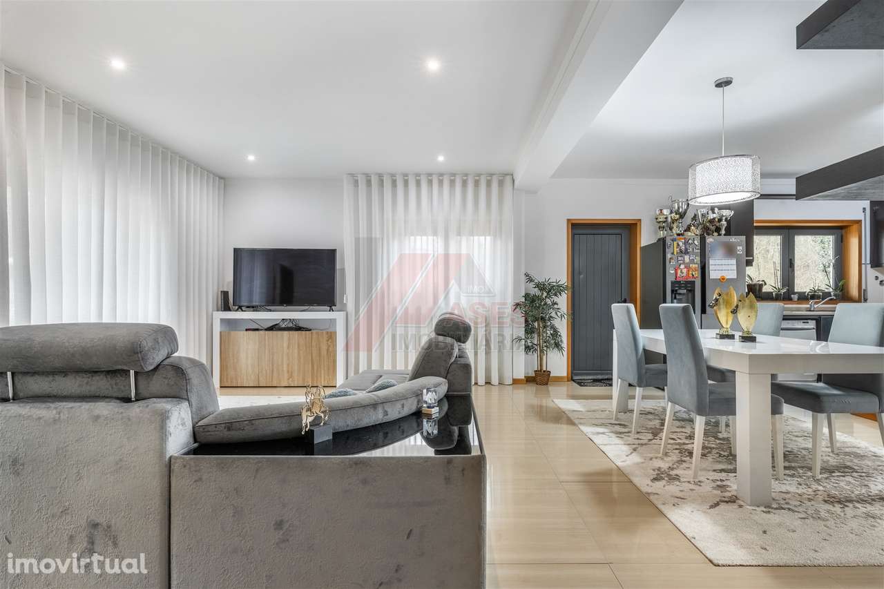 Moradia com Terreno e Espaços Amplos – 5 min de Fafe! - Grande imagem: 5/41