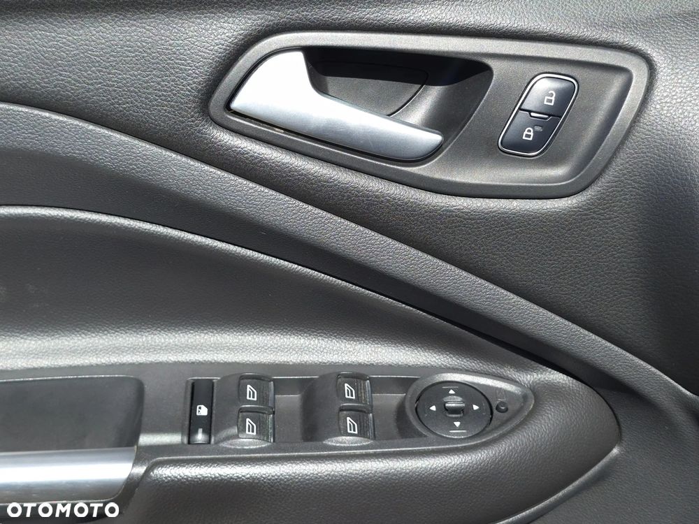 Ford Kuga 1.5 EcoBoost 2x4 ST-Line - 15