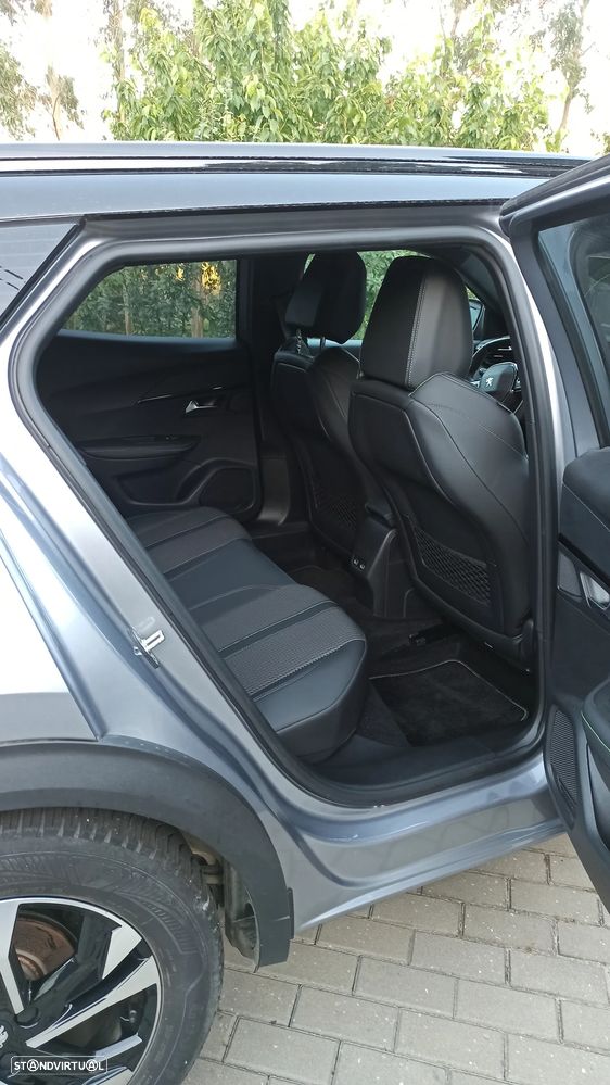 Peugeot e-2008 GT Pack - 29