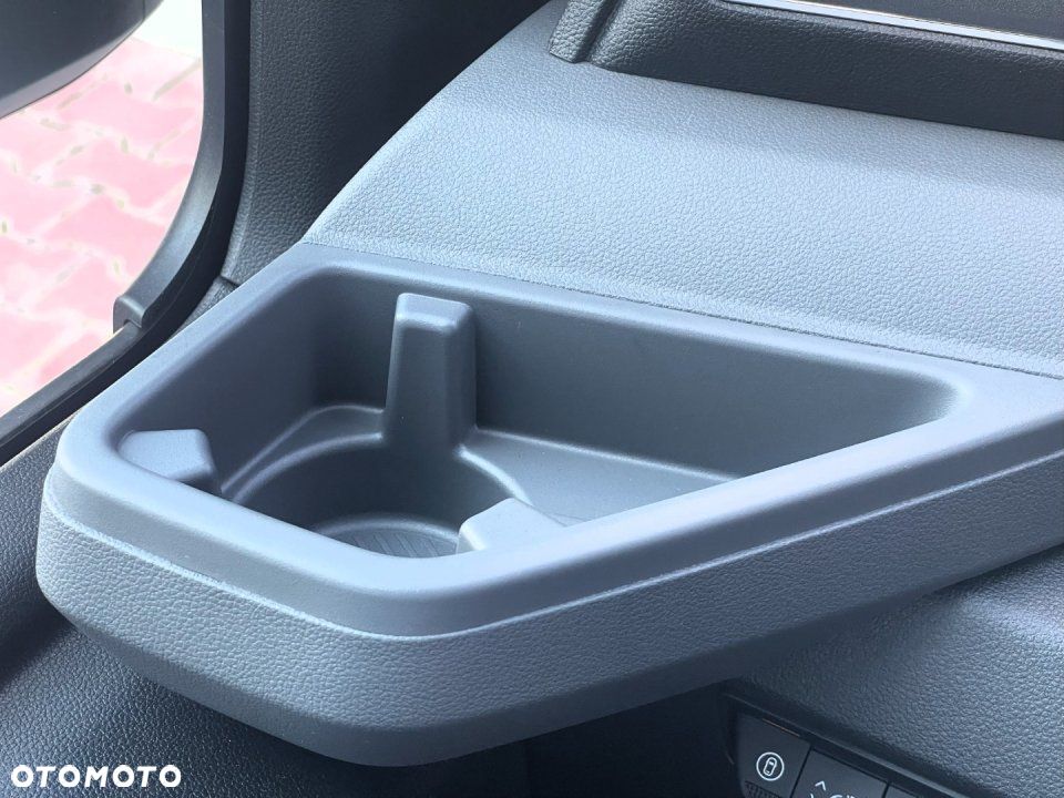 Nissan Interstar - 11