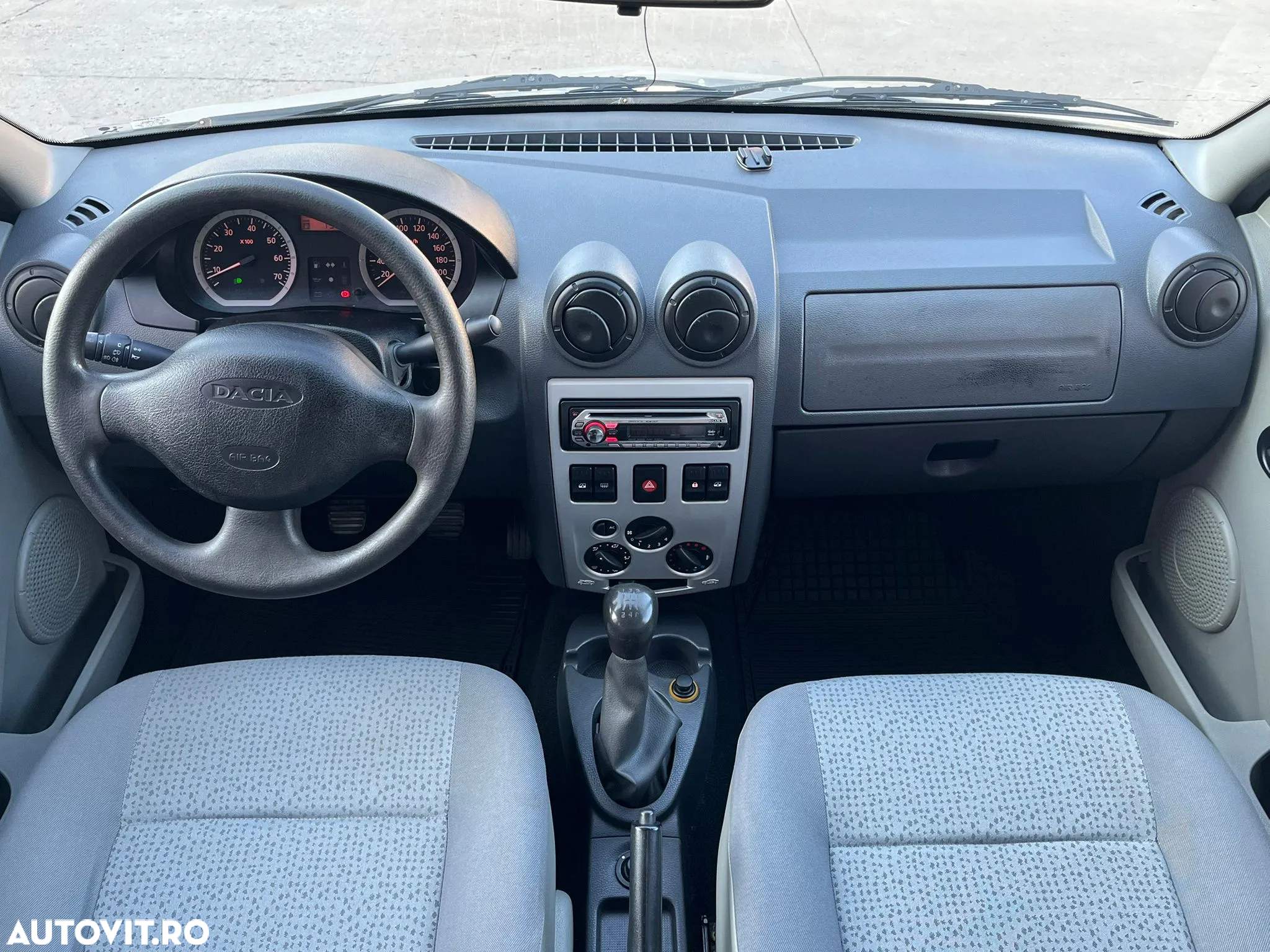Dacia Logan 1.6 MPI Laureate - 7