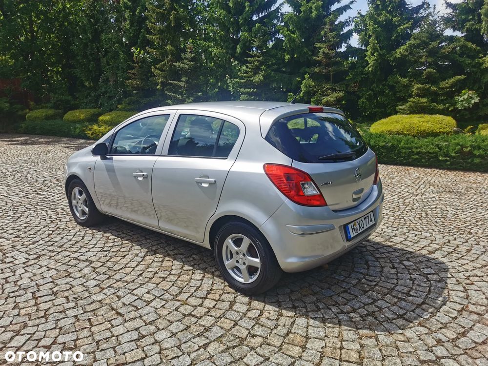 Opel Corsa 1.4 16V Satellite - 3