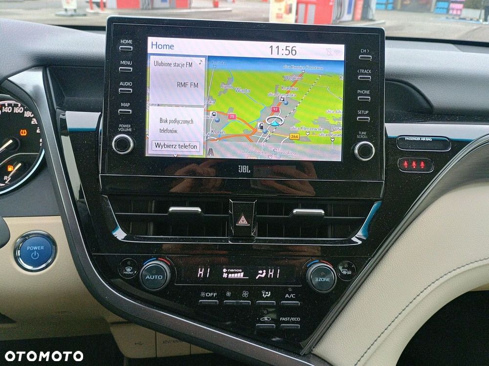 Toyota Camry 2.5 Hybrid Executive CVT - 19