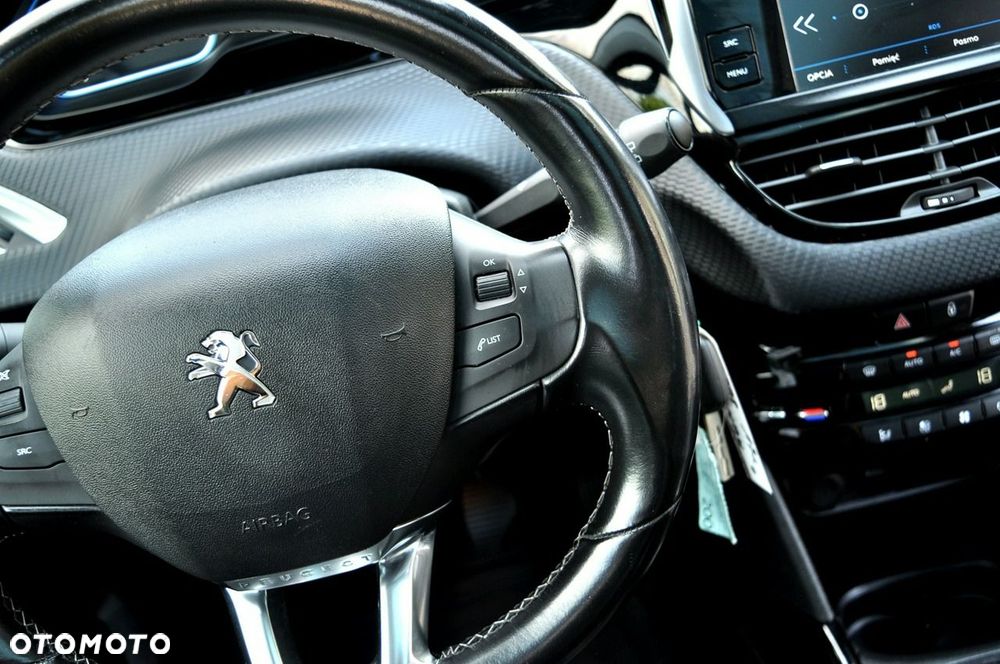 Peugeot 2008 PureTech 82 Allure - 28