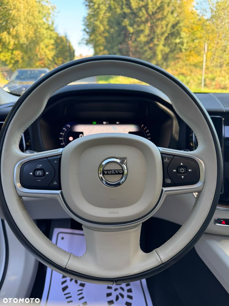 Volvo XC 60 - 22