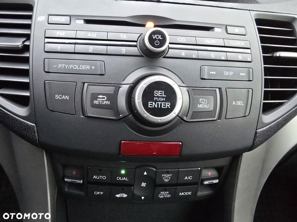 Honda Accord 2.0 Executive - 34