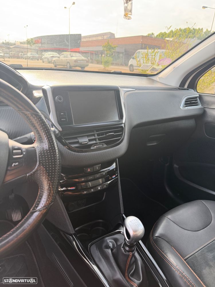 Peugeot 2008 1.2 PureTech Crossway - 15