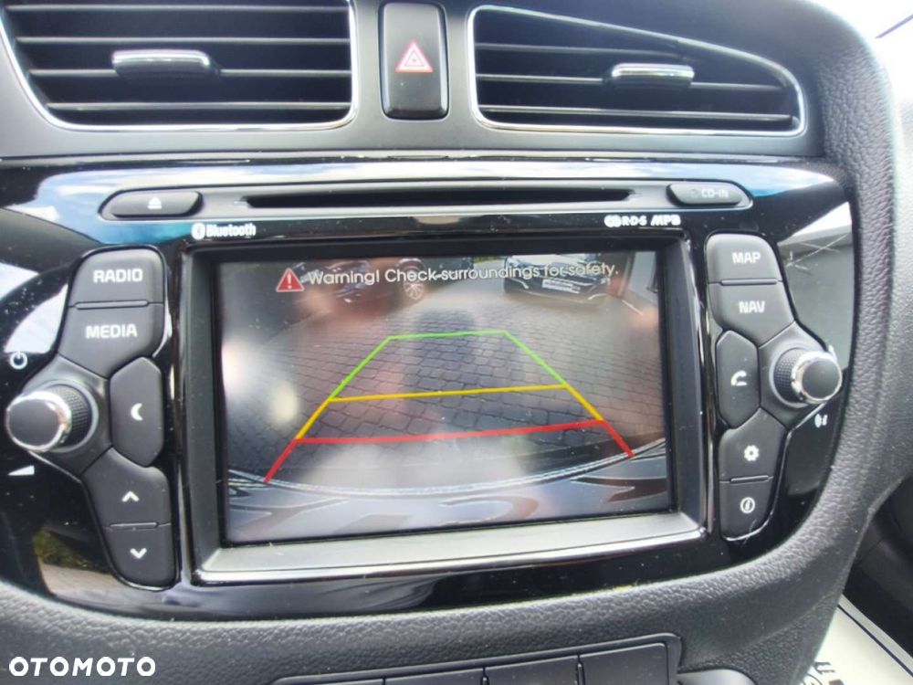 Kia Ceed - 11