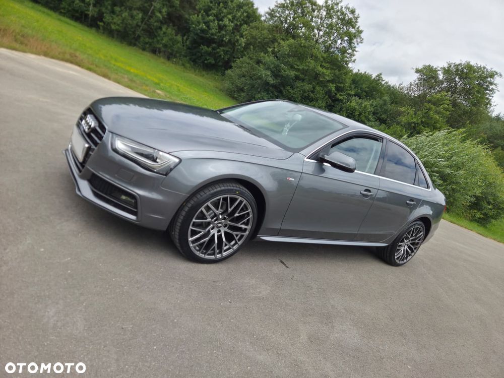 Audi A4 Limousine - 11