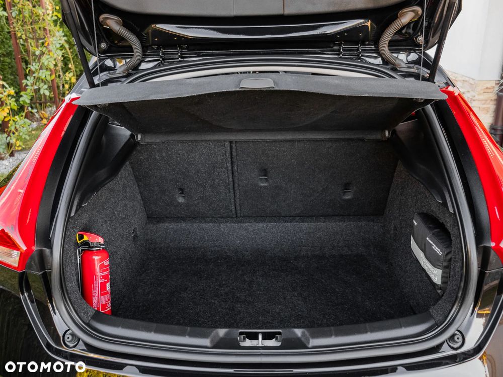 Volvo V40 D2 Drive-E Momentum - 31