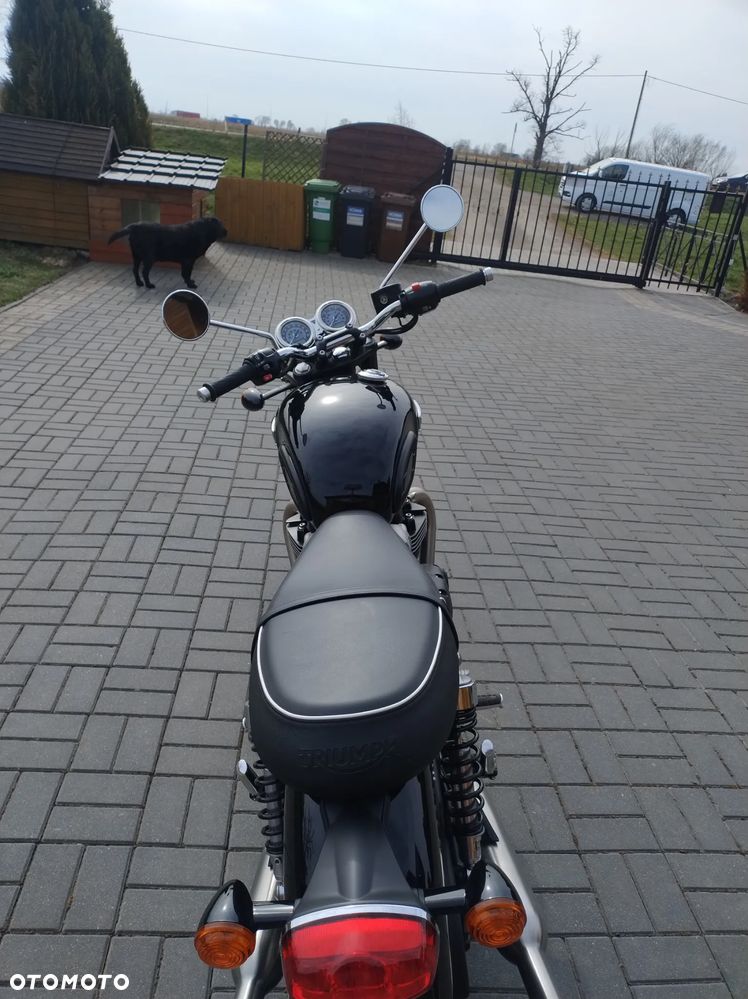 Triumph Bonneville - 5