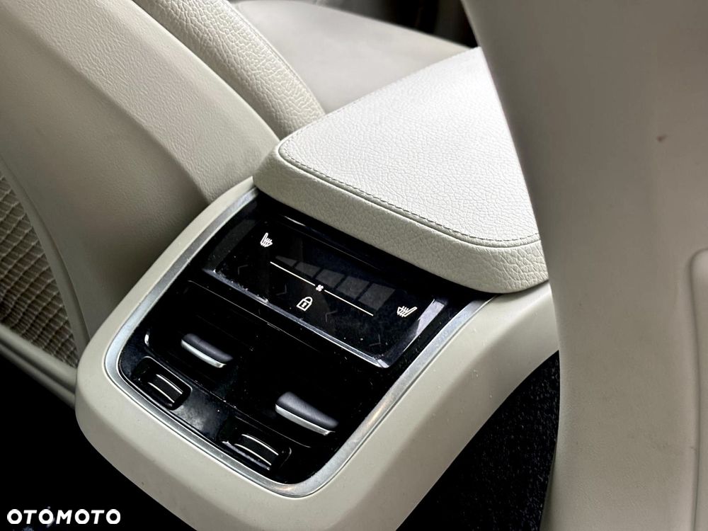 Volvo XC 90 T6 AWD Momentum 7os - 19