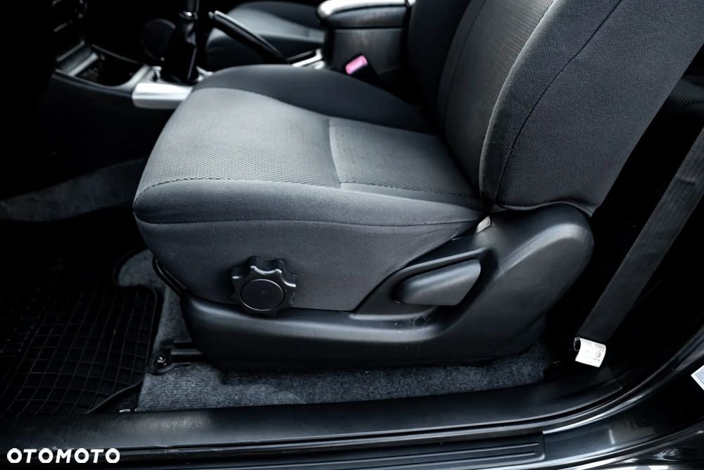 Toyota RAV4 2.0 VVT-i Sol - 21