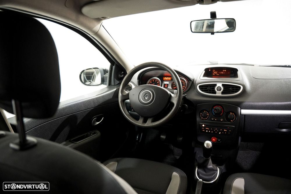 Renault Clio Break 1.2 16V Confort - 4