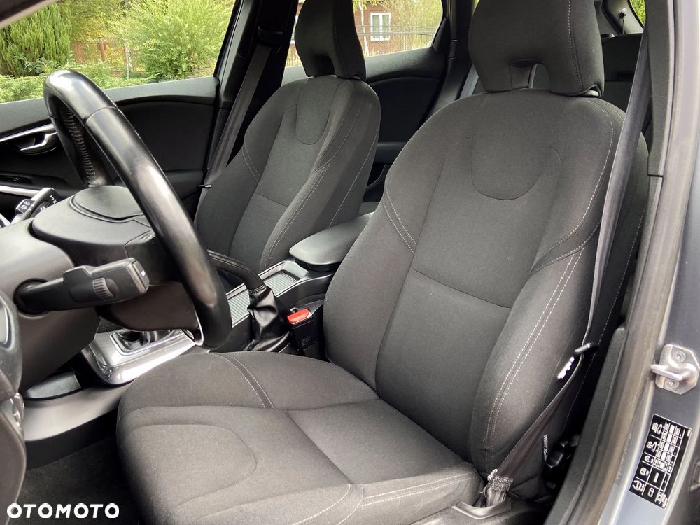 Volvo V40 D2 You - 25
