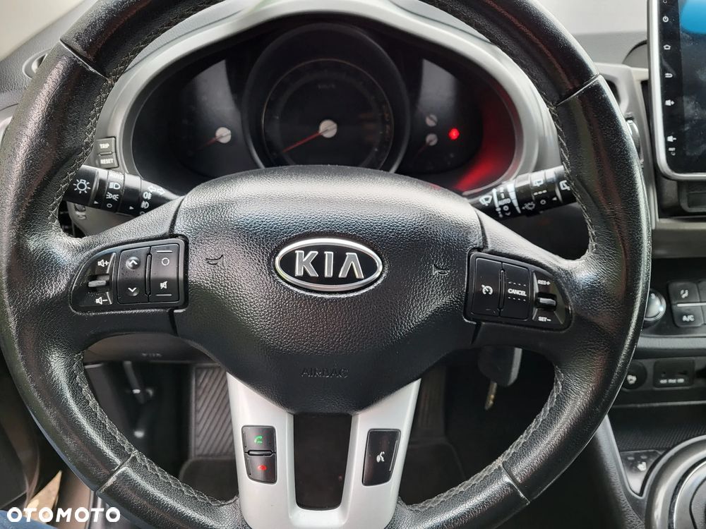 Kia Sportage 2.0 CRDI 4WD Attract - 13