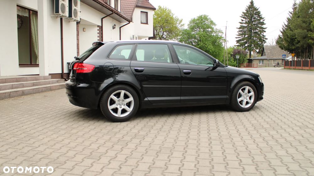 Audi A3 Sportback 1.6 TDI Attraction - 3