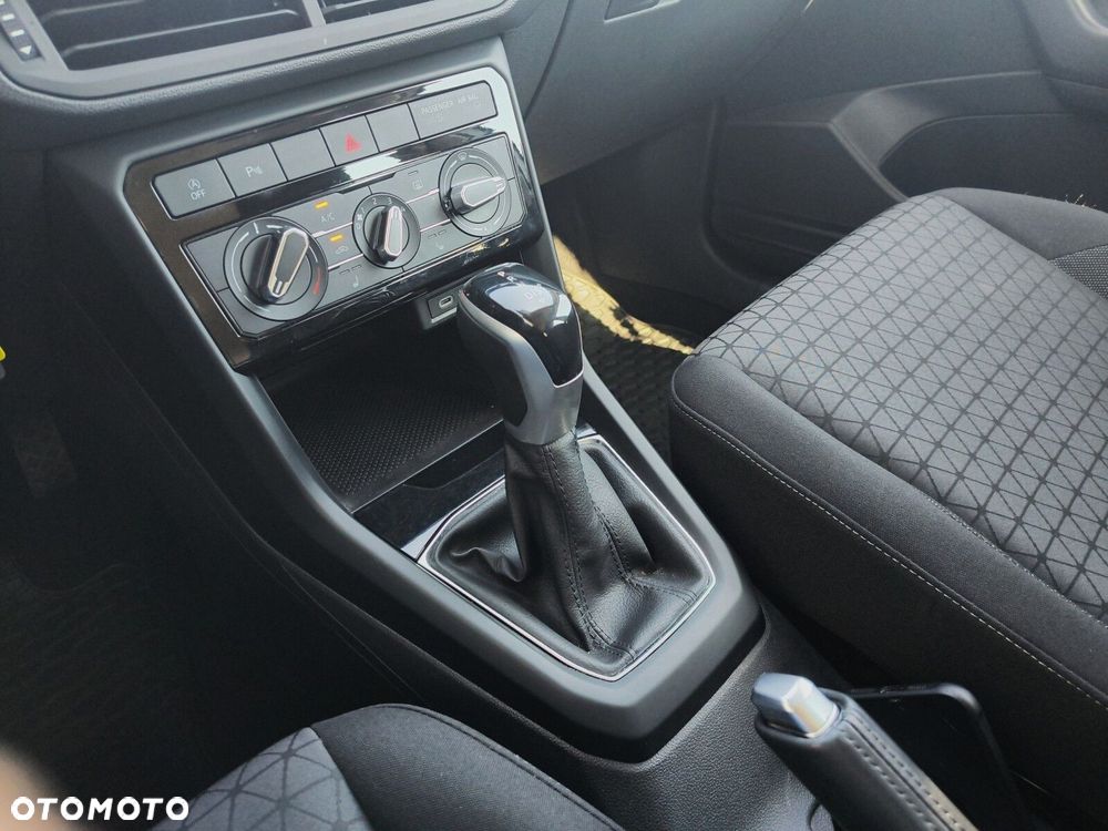 Volkswagen T-Cross 1.0 TSI Life DSG - 22