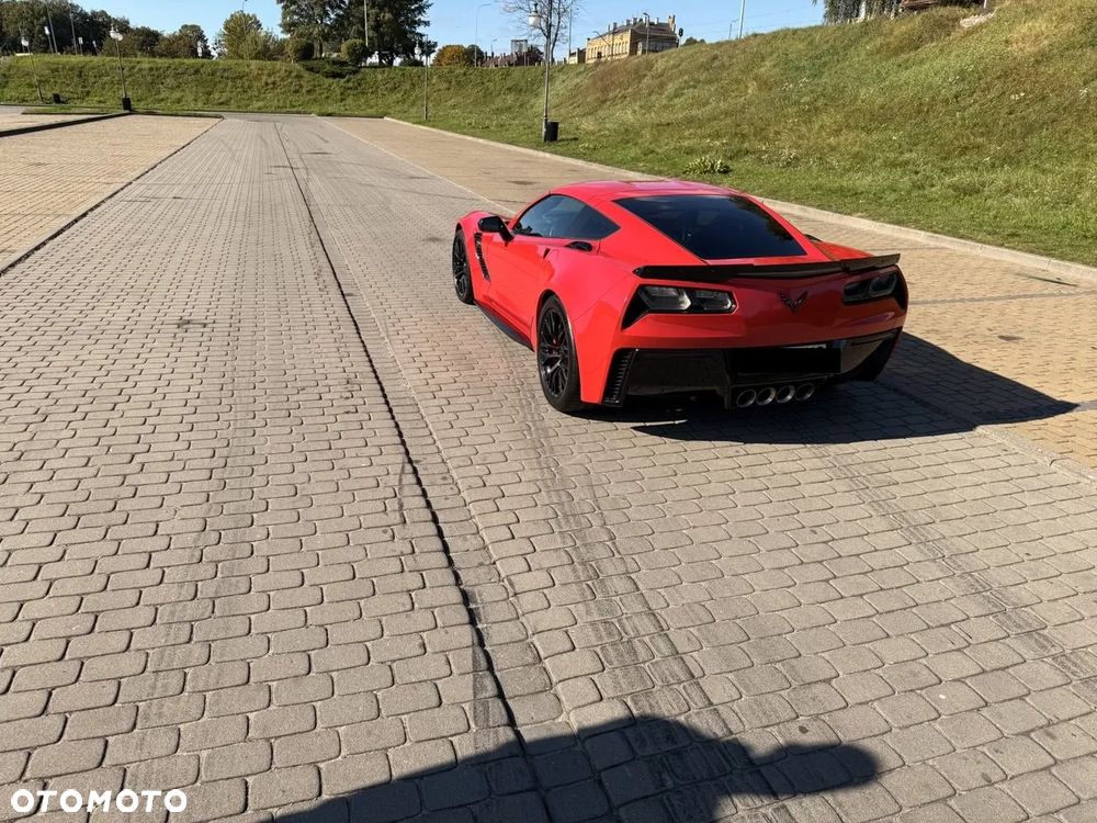 Chevrolet Corvette - 3