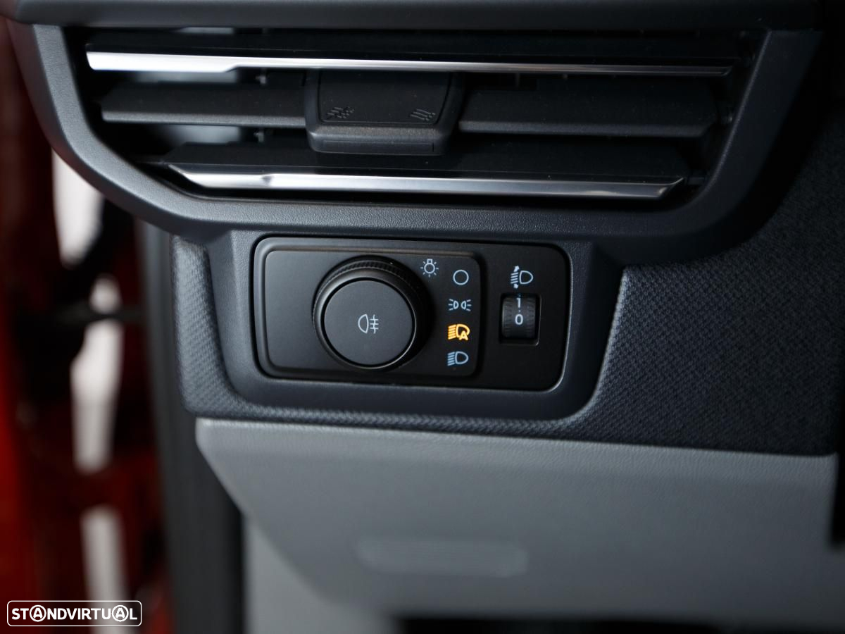 Ford Tourneo Custom 320 L1H1 VA Auto Titanium - 15