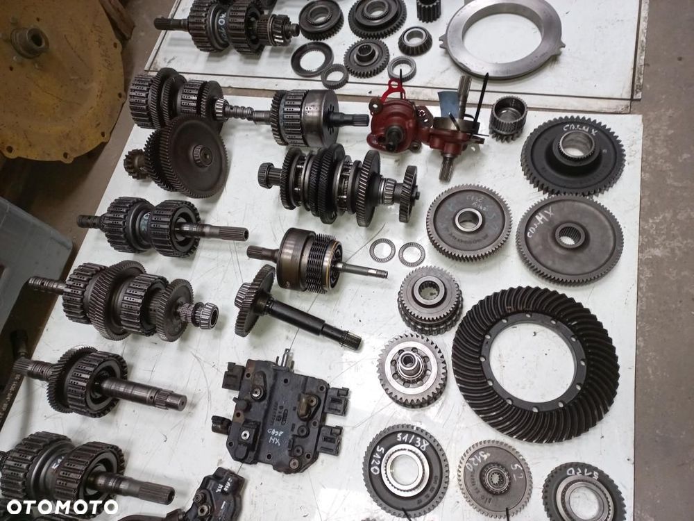 Case 5140 5130 5150 maxum kosz atak silnik zwolnice sterownik 1964762C2.1341161C2,1341098C1,1345850C1, 1345851C1,PIASTA,koło ataku,wałek,kosz rewersu,napędu,półbiegów,wom ,rozdzielacz,licznik,podnośnik,zawór,1995153C1,1995143C1,1346372C,1995262C1,A186746,144299A3,86Z,73Z,134585C2,1995393C2,19955383C2,A188035,115463A1.Case kosz sprzęgłowy biegów,wałek skrzyni 1995393C1,1995393C2,113557A1,1995208C1,5120,5140,5250,mx 90c,mx120,mx135,maccormick MTX,Maxxum wałek rewersu,półbiegów,napędu,koło zębate,przesówka,synchronizator. - 3