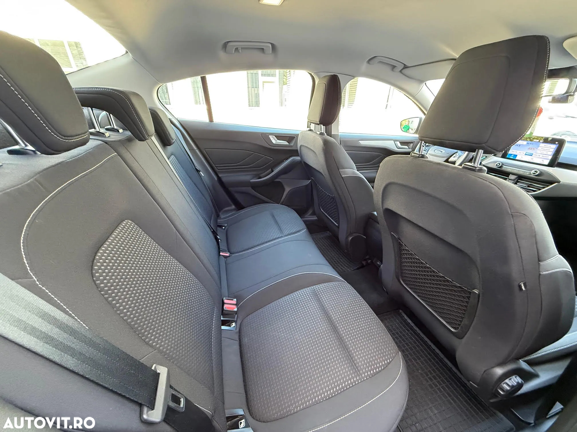 Ford Focus 1.0 EcoBoost Trend Edition - 25
