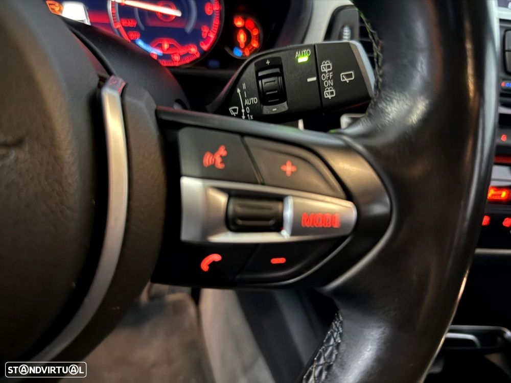 BMW 318 i Pack M Auto - 33