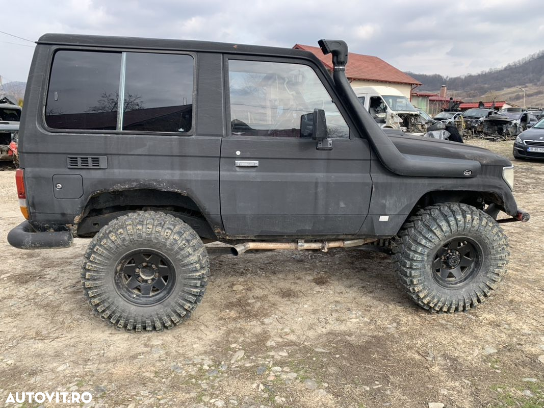 Toyota Land Cruiser - 5
