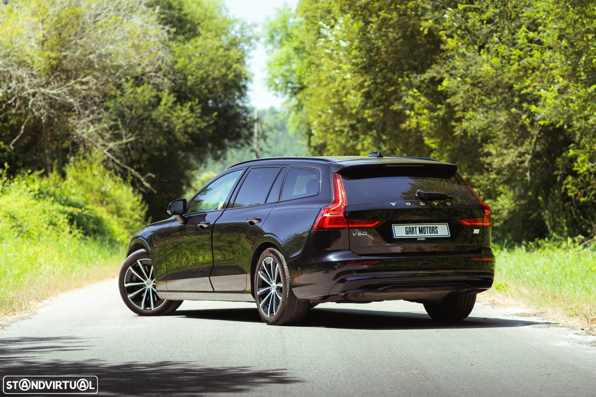 Volvo V60 2.0 T6 AWD TE Plus Dark - 2