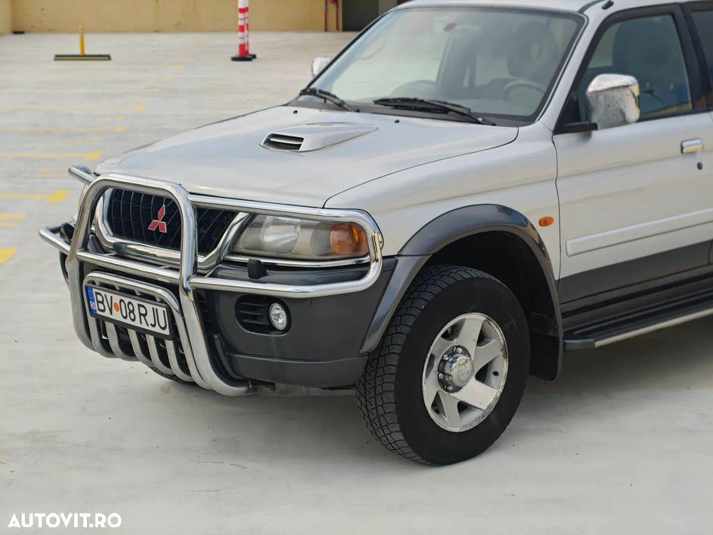 Mitsubishi Pajero Sport 2.5 TD GLS - 4