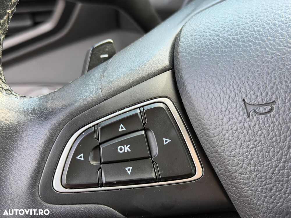 Ford Kuga 1.5 EcoBoost TITANIUM - 36