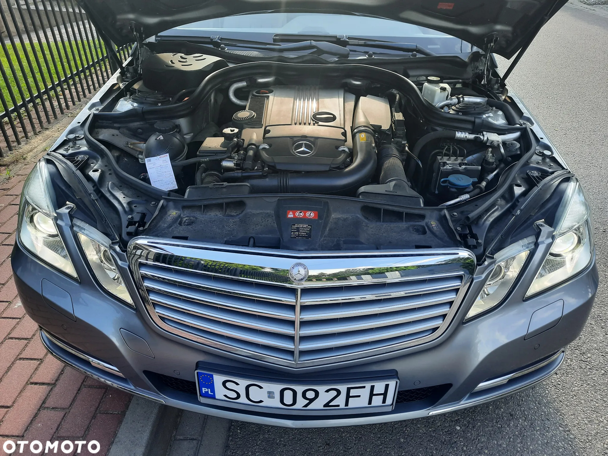Mercedes-Benz Klasa E 250 T CGI BlueEFFICIENCY 7G-TRONIC - 10