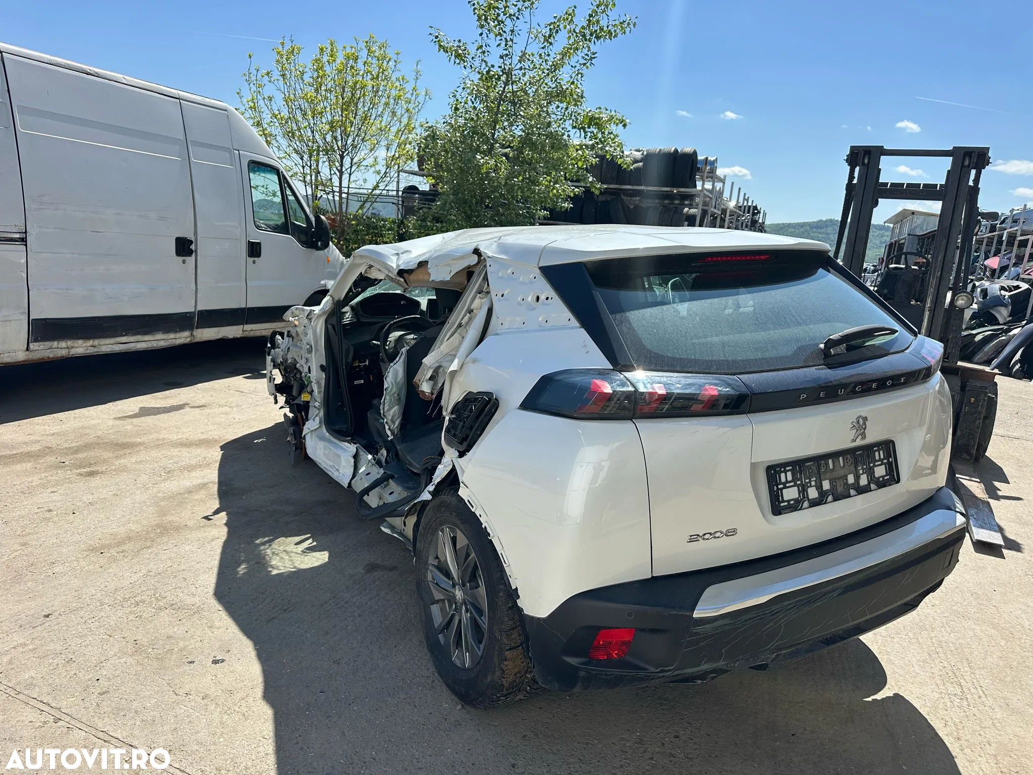 Dezmembrari Peugeot 2008 / 1.2 Benzina / 2023 - 4