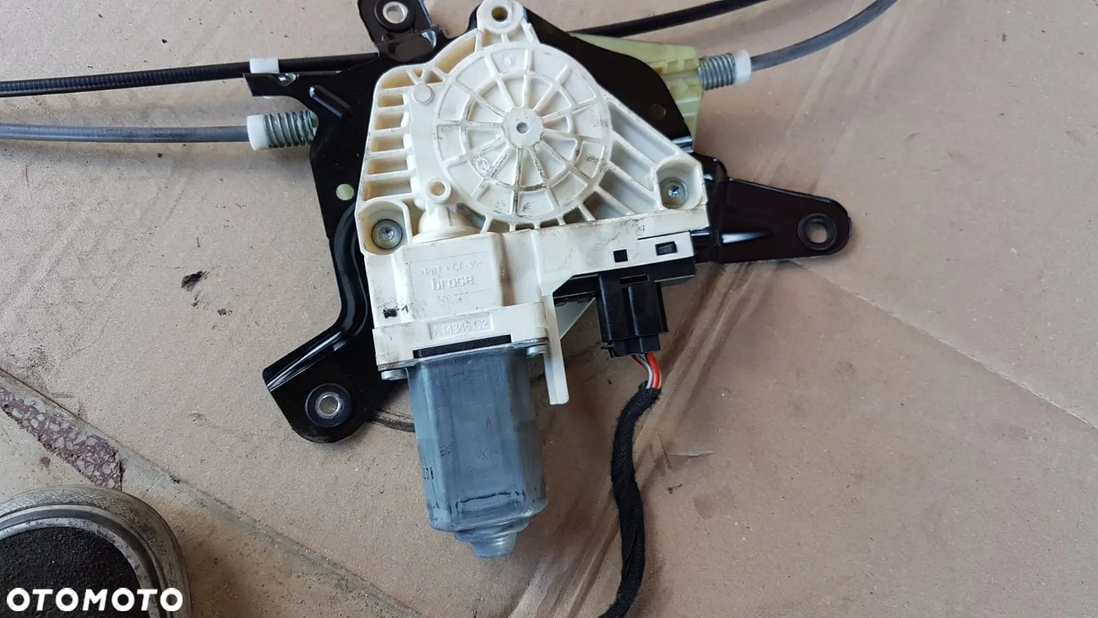 Mechanizm rolety bagażnika Audi A6 C7 4G9863560A - 4
