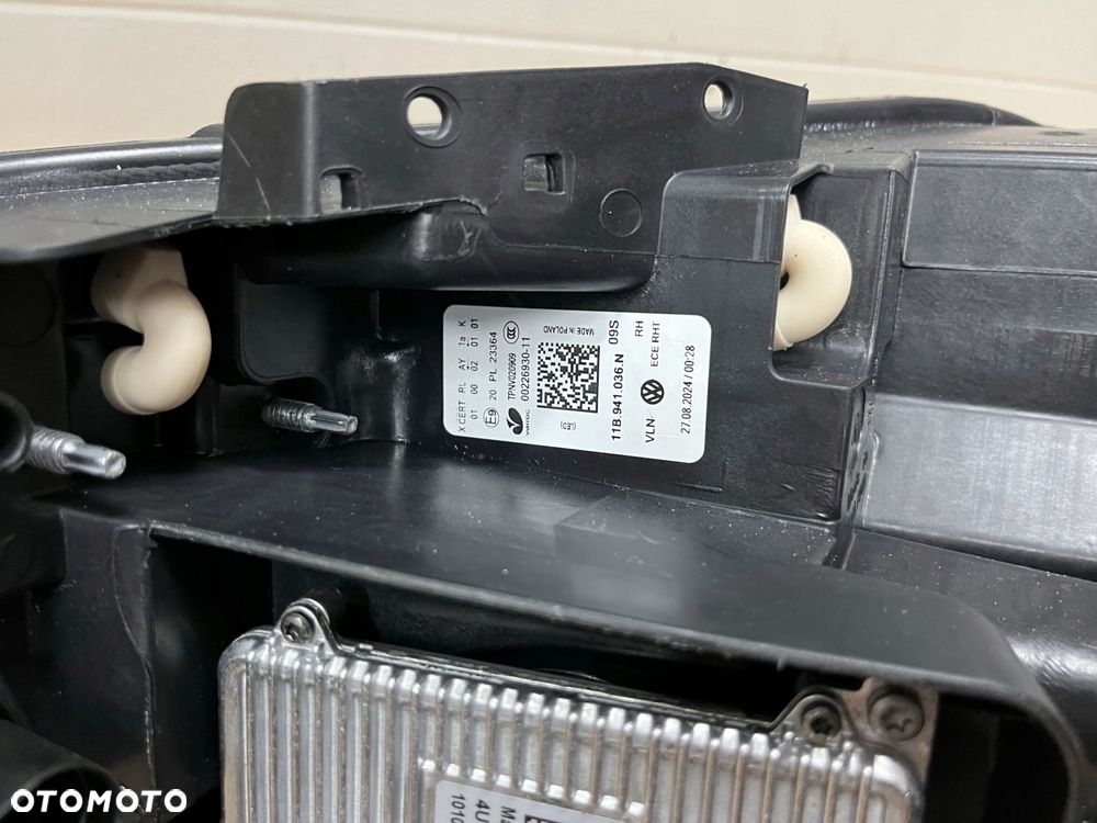 lampa full led vw id.4 11b941036n vw id4 reflektor iq light uszkodzona - 7