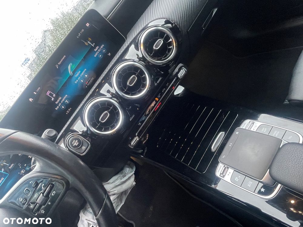 Mercedes-Benz Klasa A 180 d Progressive 7G-DCT - 22