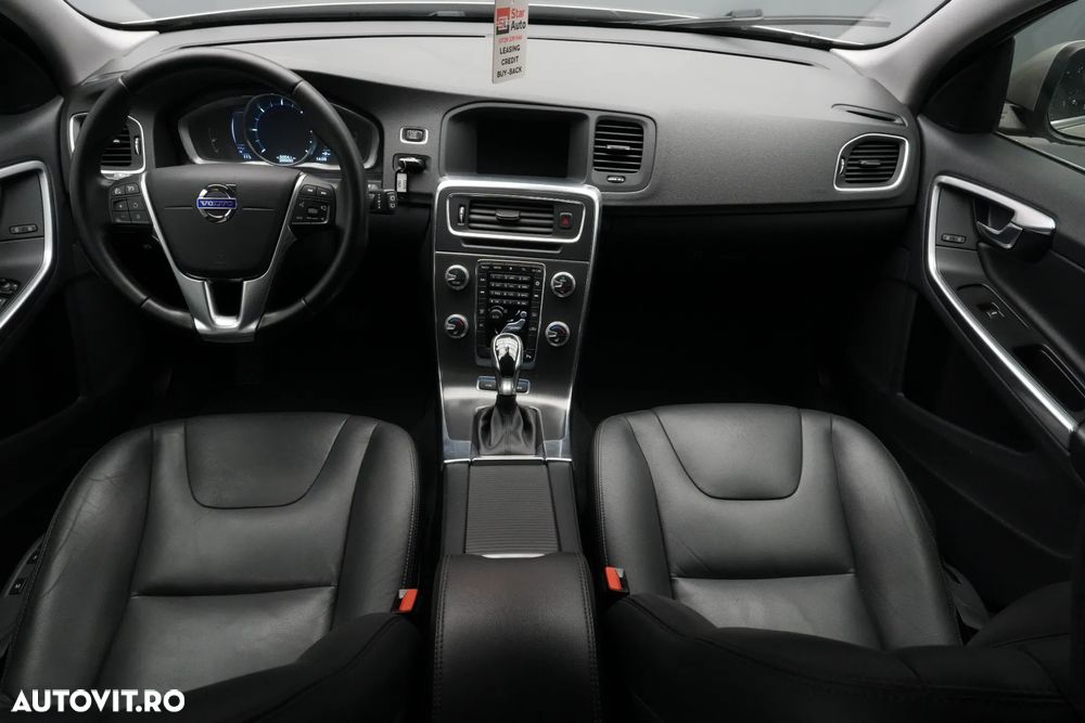 Volvo V60 D5 Momentum - 7