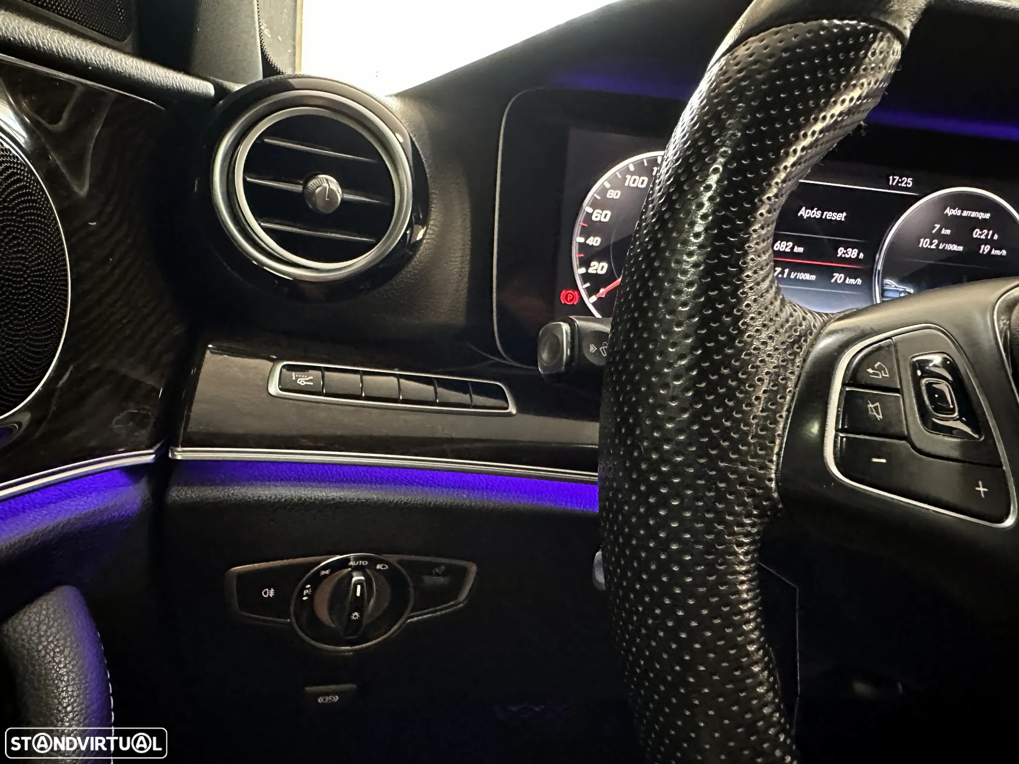 Mercedes-Benz E 220 d AMG Line - 31
