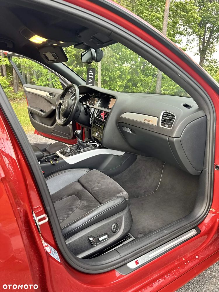 Audi A4 Avant 2.0 TDI Quattro Line - 24