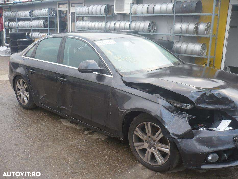 Dezmembrez Audi A4 8K Sedan 2.0 TDI Maro - 8