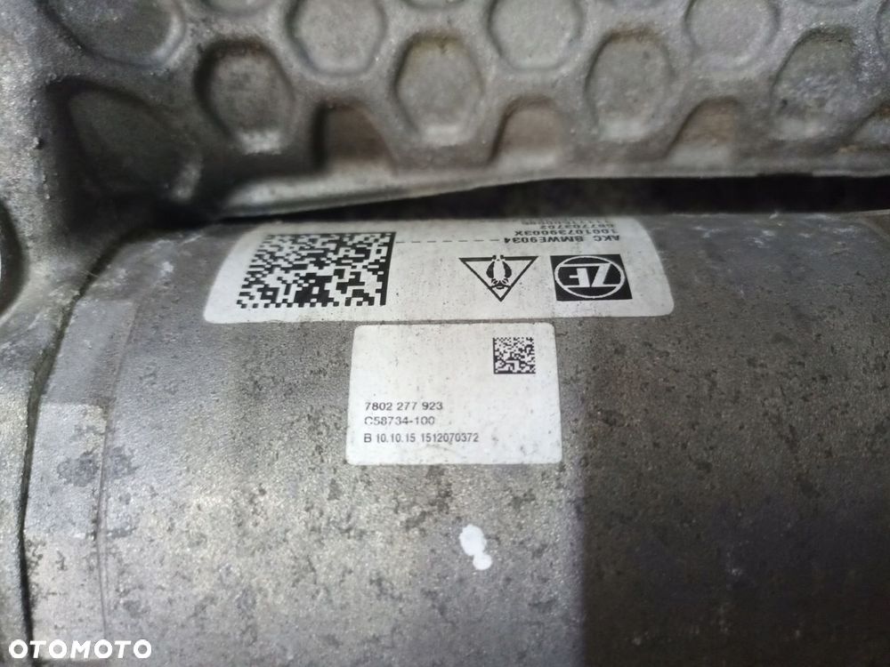 BMW G30 aktuator silownik silniczek skretu HSR tyl - 6