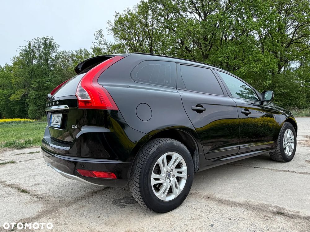 Volvo XC 60 D4 Momentum - 12