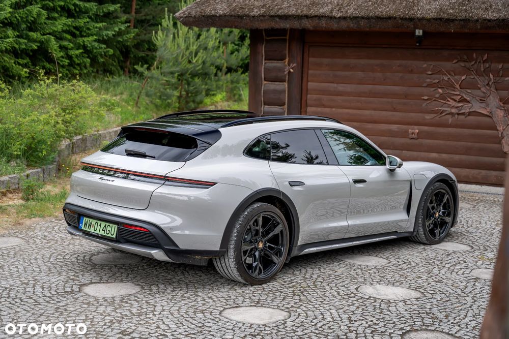 Porsche Taycan 4 - 14