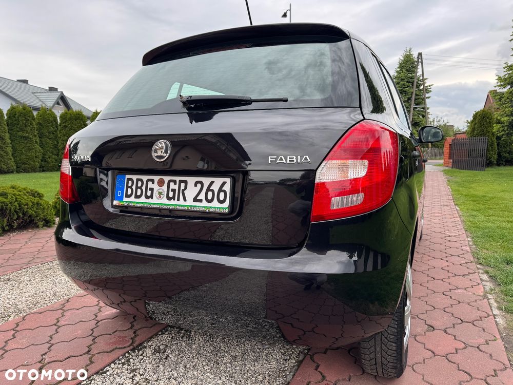 Skoda Fabia 1.2 12V Ambiente + - 10